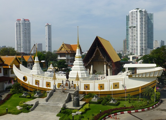 Độc đáo Chùa Thuyền (Wat YanNawa) tại Thái Lan